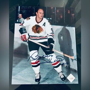 Bobby Hull Autographed Chicago Black Hawks 8x10 Photo